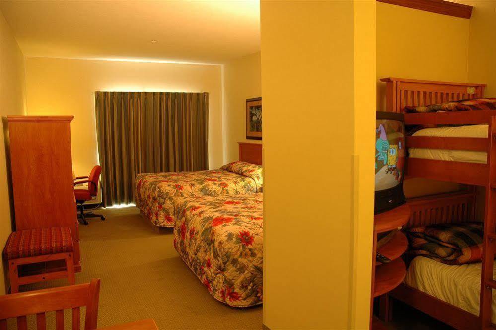 Triple Play Resort Hotel & Suites Hayden Екстериор снимка